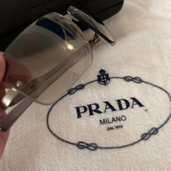 PRADA SUNGLASSES WITH CASE excellent condition - Picture 4 of 9